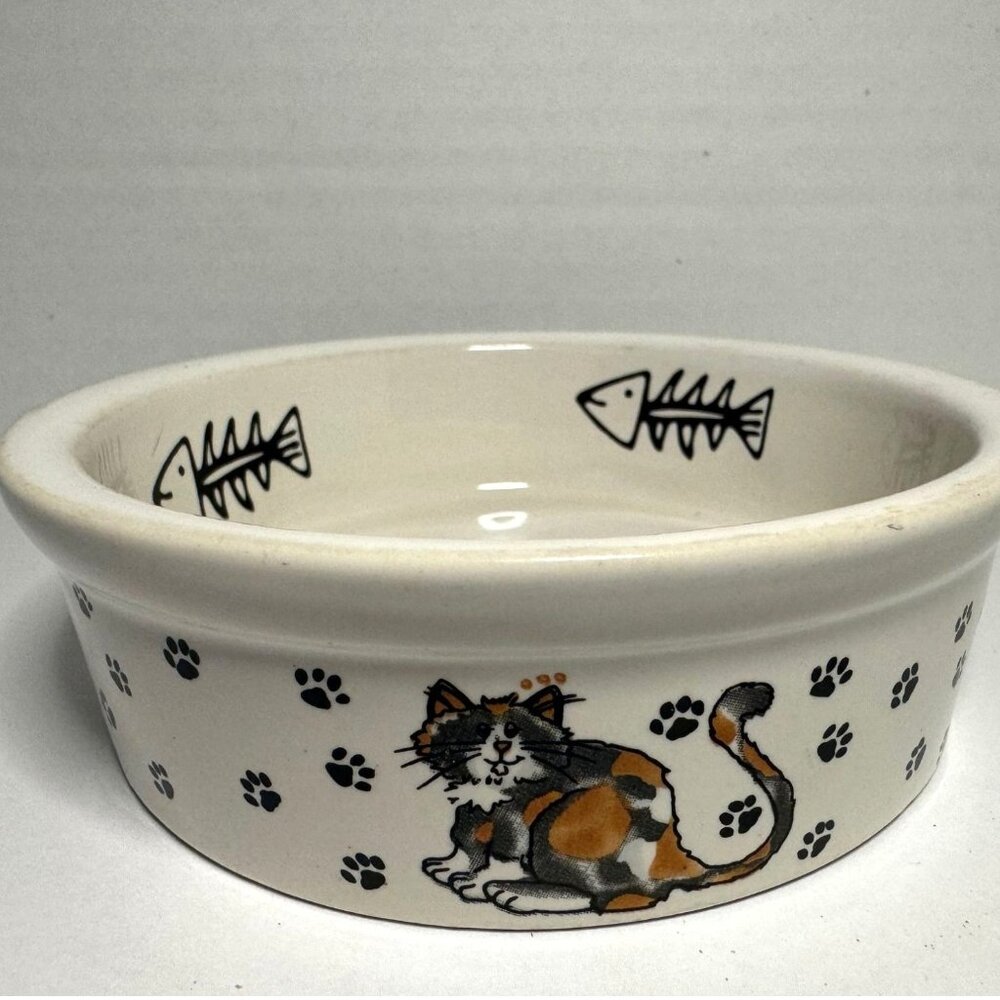WLC Cat Bowl Sitting Kitty Cat Food/Water Bowl Scruffy Cat Dish